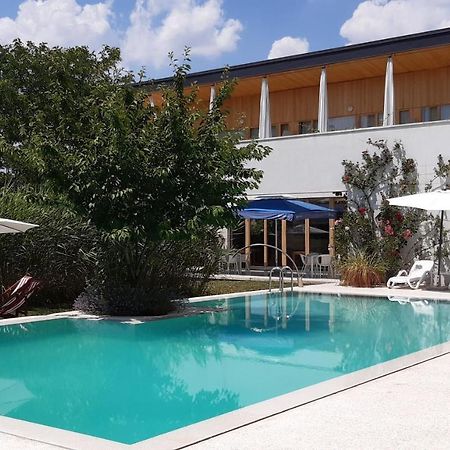 Hotel Gracanica Экстерьер фото